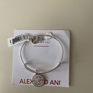 💍 Alex and Ani “Wifey” Bracelet – Brand New | Adjustable | Perfect Gift 🎁